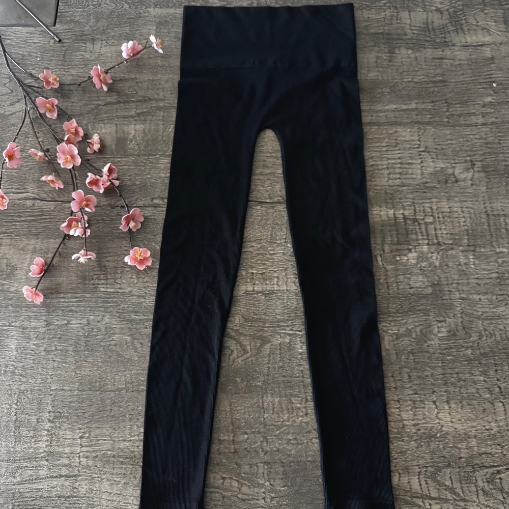 Black Seamless Tummy Control Leggings High Waist S/M NEW Fashion Nova Tia